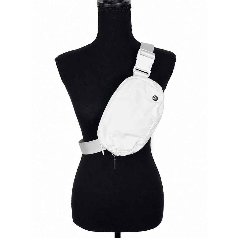 Lululemon Everywhere Belt Crossbody Bag 1L White